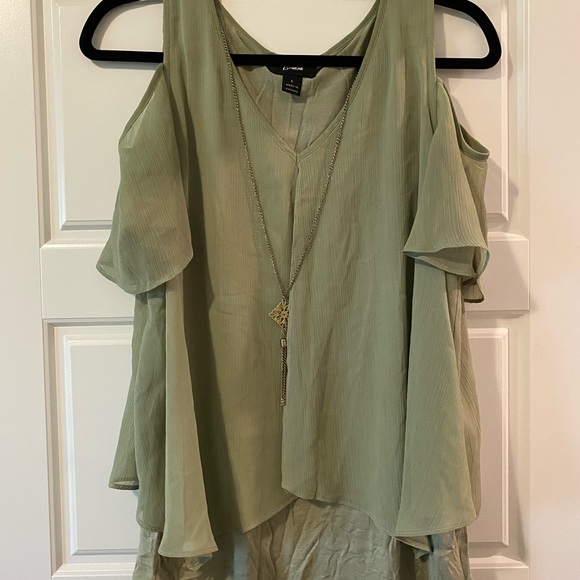 Women’s tank/off the shoulder top with built in necklace - Picture 2 of 6